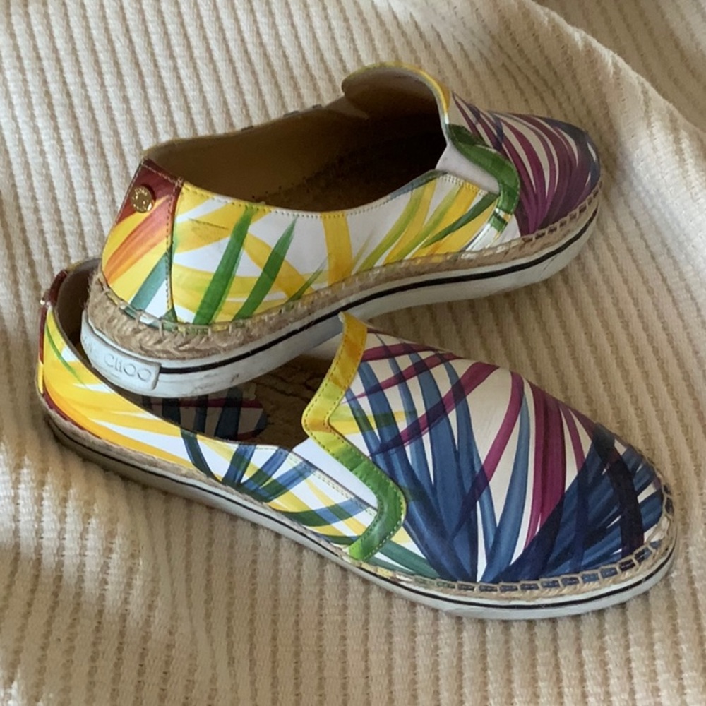 Shoe - Picture 2 of 3